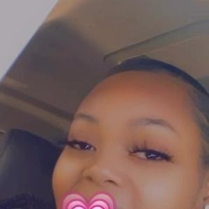 Meet your Posher, Mikele